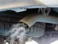 Dlaczego diesel kopci na biało? Poznaj przyczyny i rozwiązania