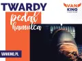 Twardy pedał hamulca. But na pedale, tekst "TWARDY PEDAL HAMULCA", logo Vanking.pl.