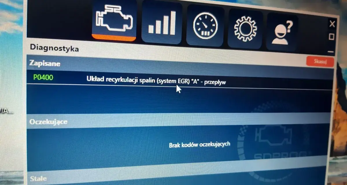 Błąd DTC P0400 Toyota: problem z przepływem w układzie recyrkulacji spalin (EGR).