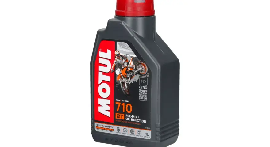 Olej Motul 2T – wybierz najlepszy olej dla swojego silnika 2-suwowego