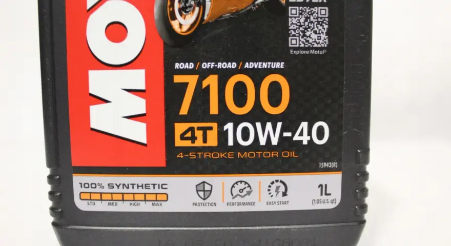 Najlepsze oleje MOTUL 10W40 4T - wybierz idealny dla swojego motocykla