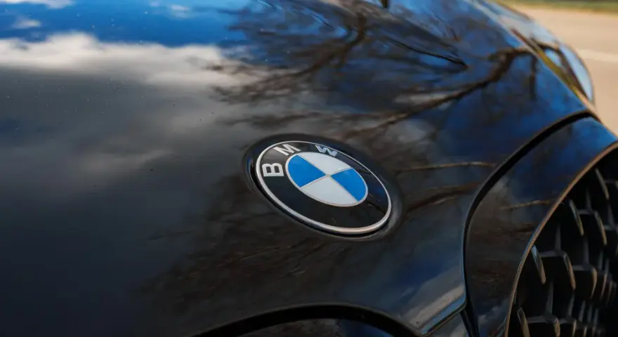 Jaki płyn do chłodnicy BMW E90? Uniknij kosztownych błędów w wyborze
